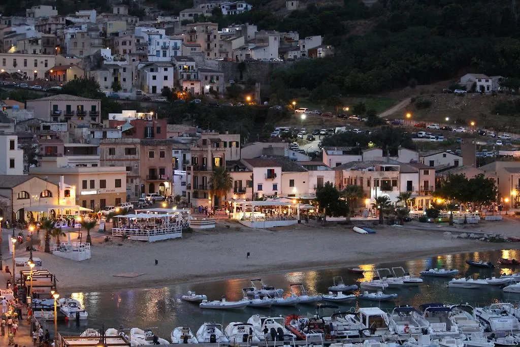 Casa Vacanze da Roberto Castellammare del Golfo Appartamento